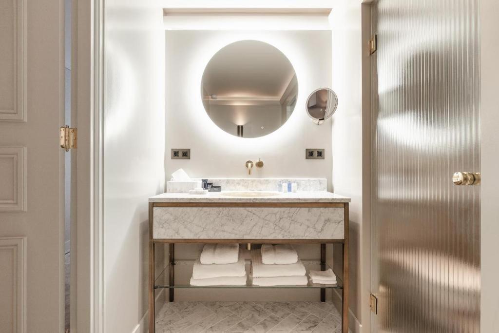 Hotel 717 Amsterdam Bagian luar foto Bathroom