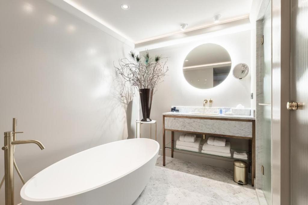 Hotel 717 Amsterdam Bagian luar foto Bathroom
