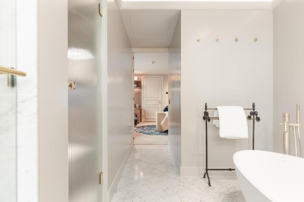 Hotel 717 Amsterdam Bagian luar foto Bathroom