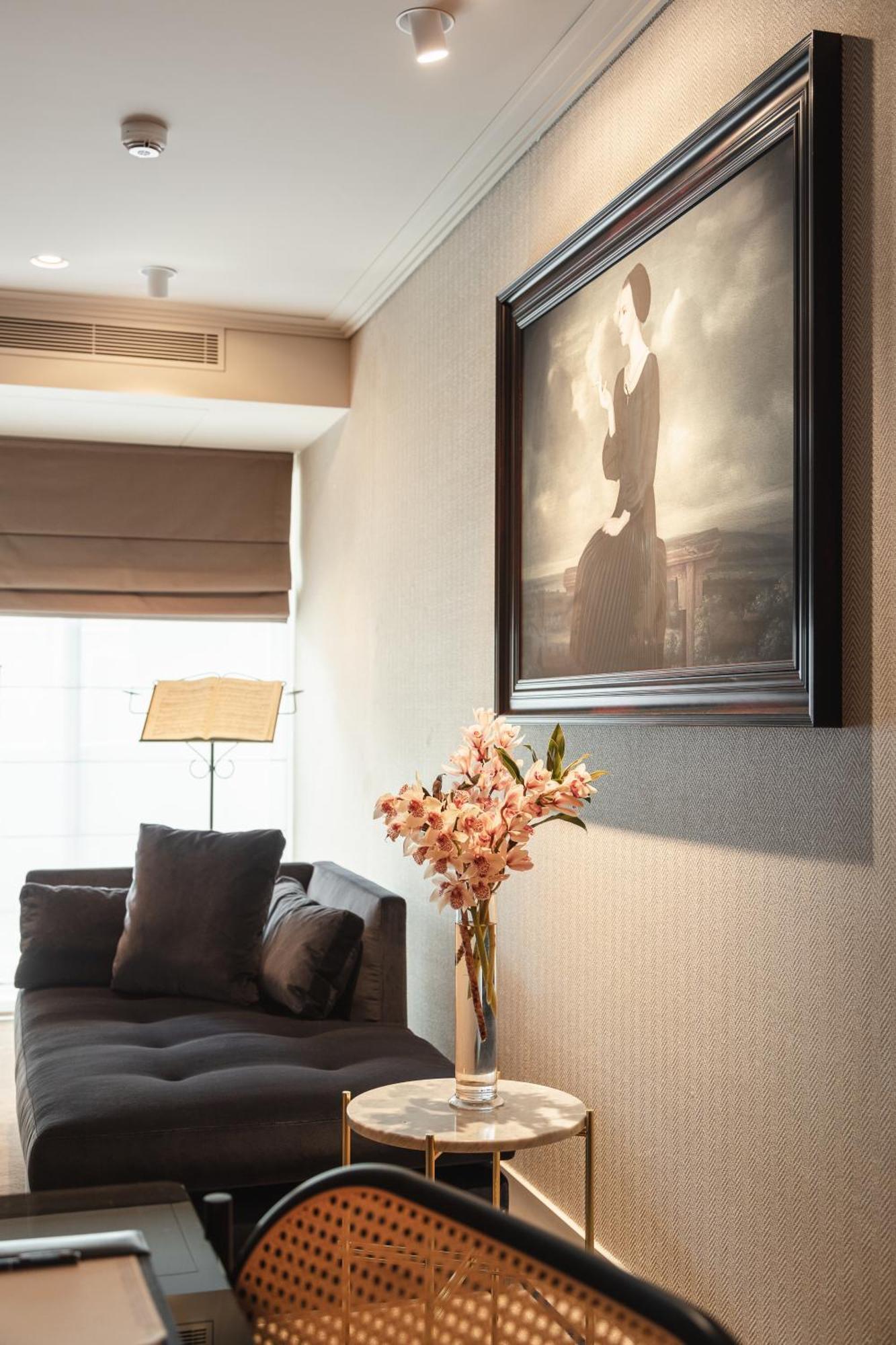 Hotel 717 Amsterdam Bagian luar foto A room at the hotel